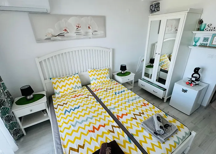 Apartment Paradiso 308-309 Private *