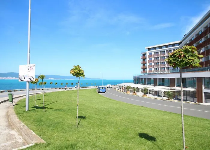 Paradiso 308-309 Private Apartment *